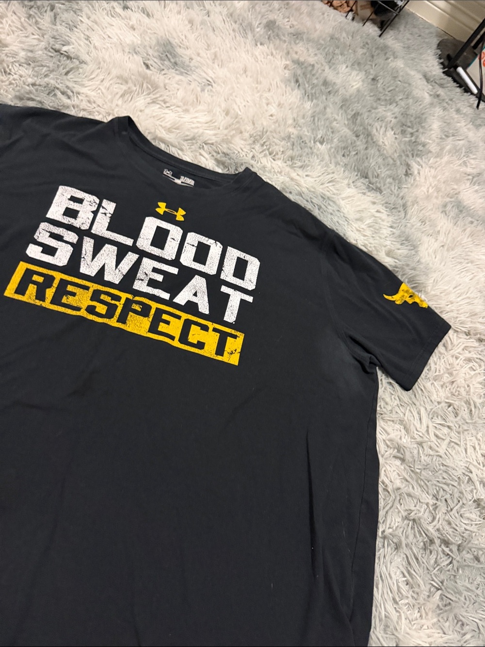 Under Armour Project Rock T-Shirt Men’s XL Black Blood Sweat Respect Tee Shirt - Picture 2 of 4